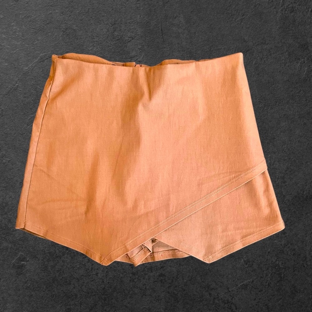 Blue Blush Tan Skort plenty of stretch